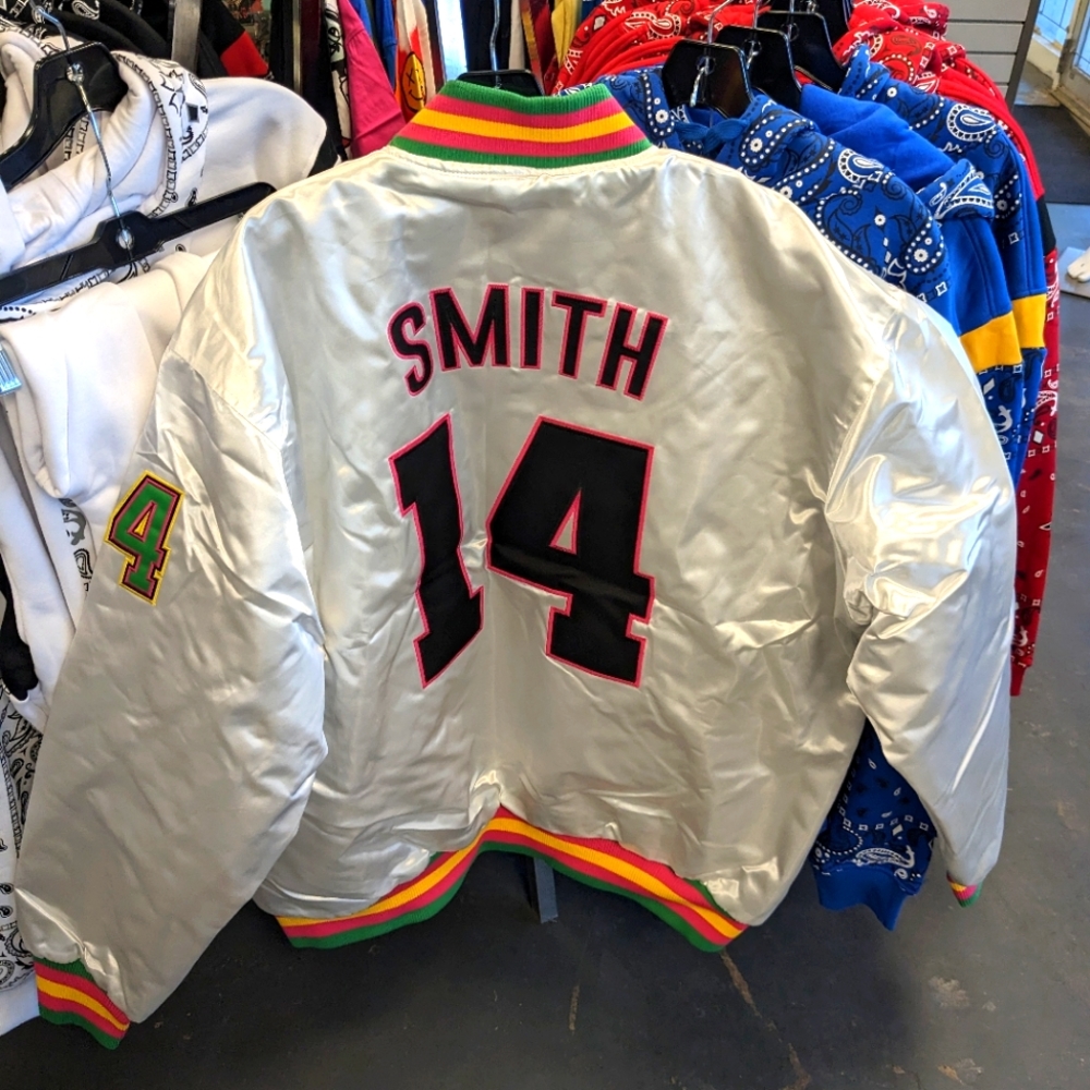 Bomber jacket - Picture 2 of 2